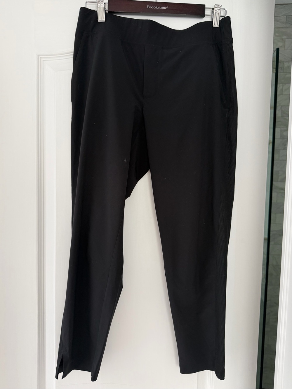 Athleta Brooklyn Ankle Pant 4P Black Petite Travel Lightweight Notch Hem - Picture 2 of 7
